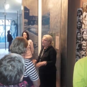 Vzdělávání o holocaustu