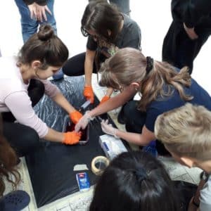 Studenti školí studenty aneb první pomoci není nikdy dost!