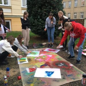 Street Art v galerii i v jeskyni