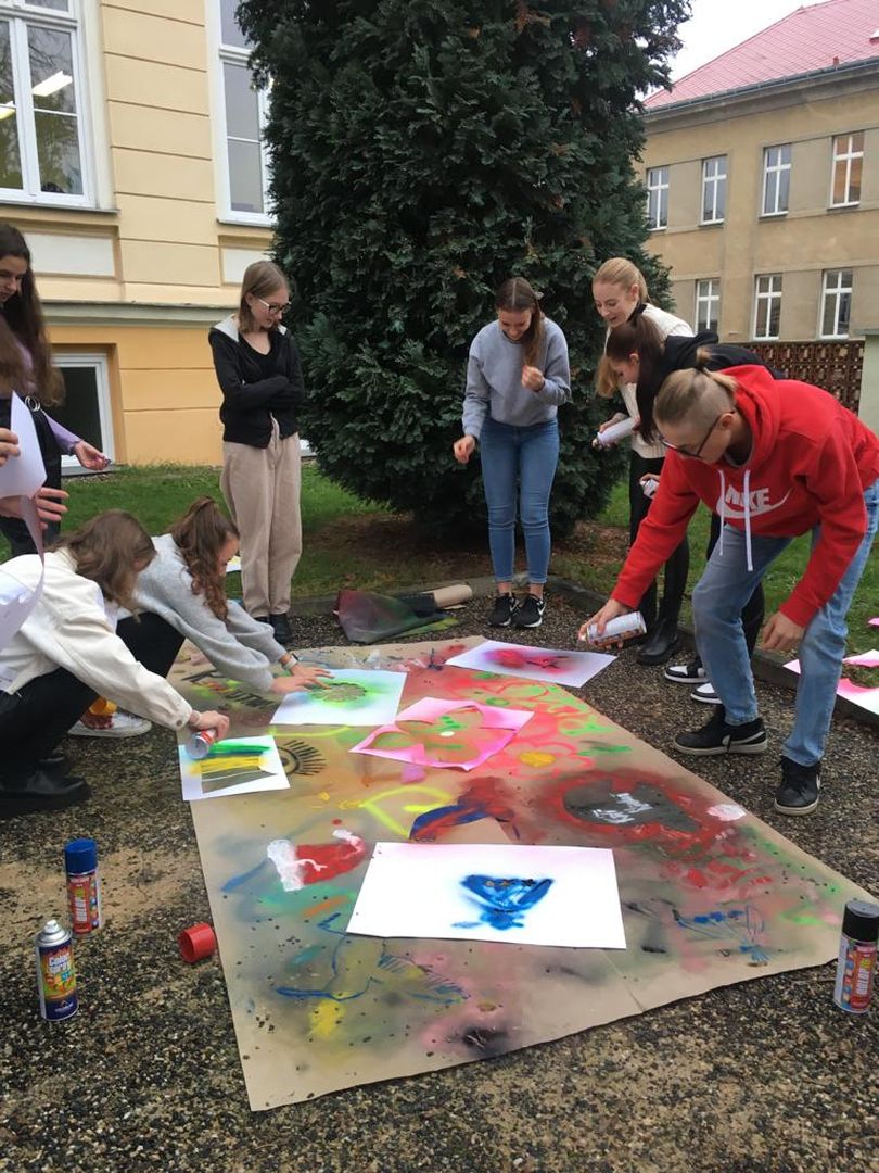 STREET ART c galerii i v jeskyni 03 Street Art v galerii i v jeskyni