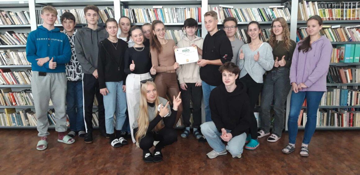 397898290_343899238221661_8395946476031054410_n Soutěžíme v němčině s WocaBee – 2. místo v okrese!