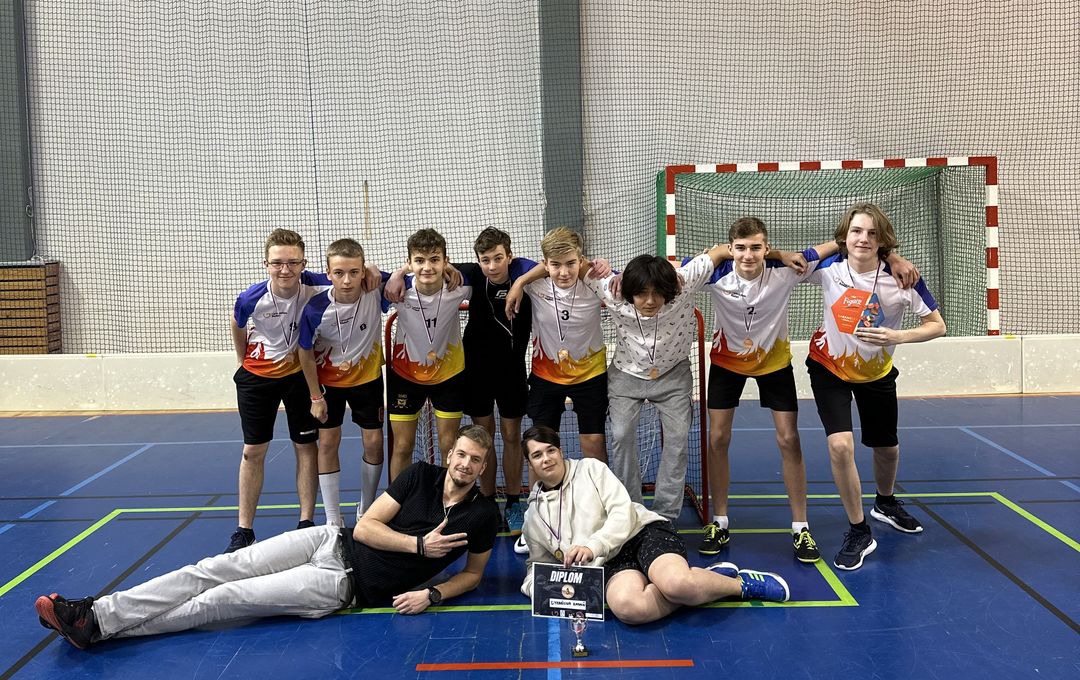 zlati-bronzovi-florbalisti-4 Zlatí a bronzoví florbalisti