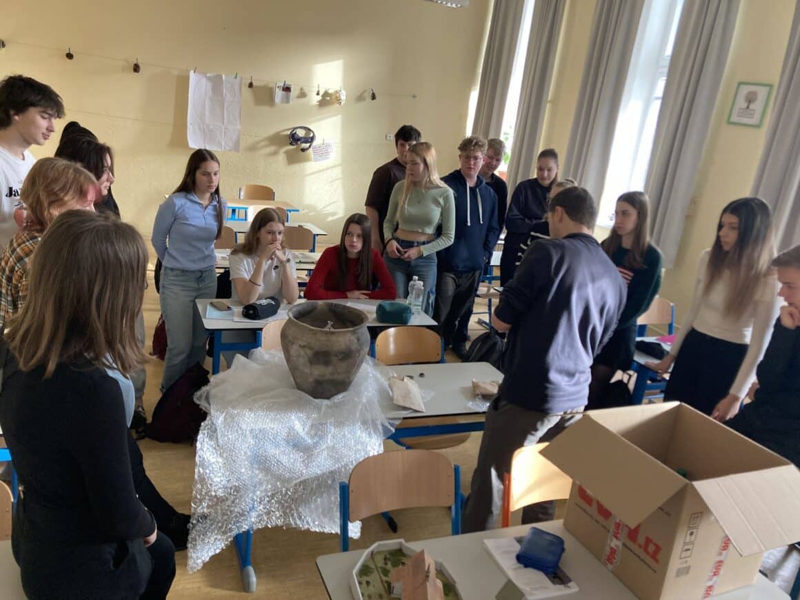 archeolog-vojtech-peksa-o-stredovekem-osidleni-poohri-8 Archeolog Vojtěch Peksa o středověkém osídlení Poohří