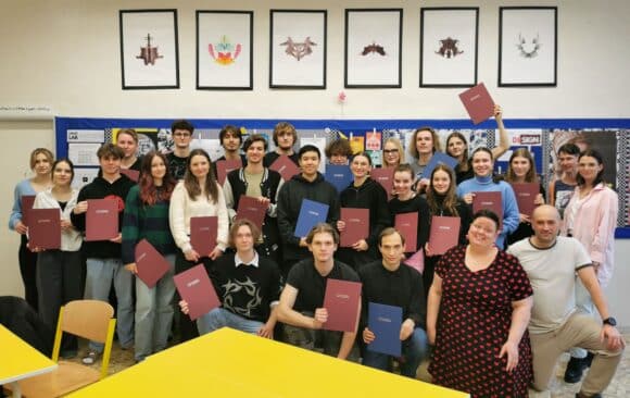 10 let a 100. úspěšný absolvent či absolventka Cambridge Exam Preparation Centre