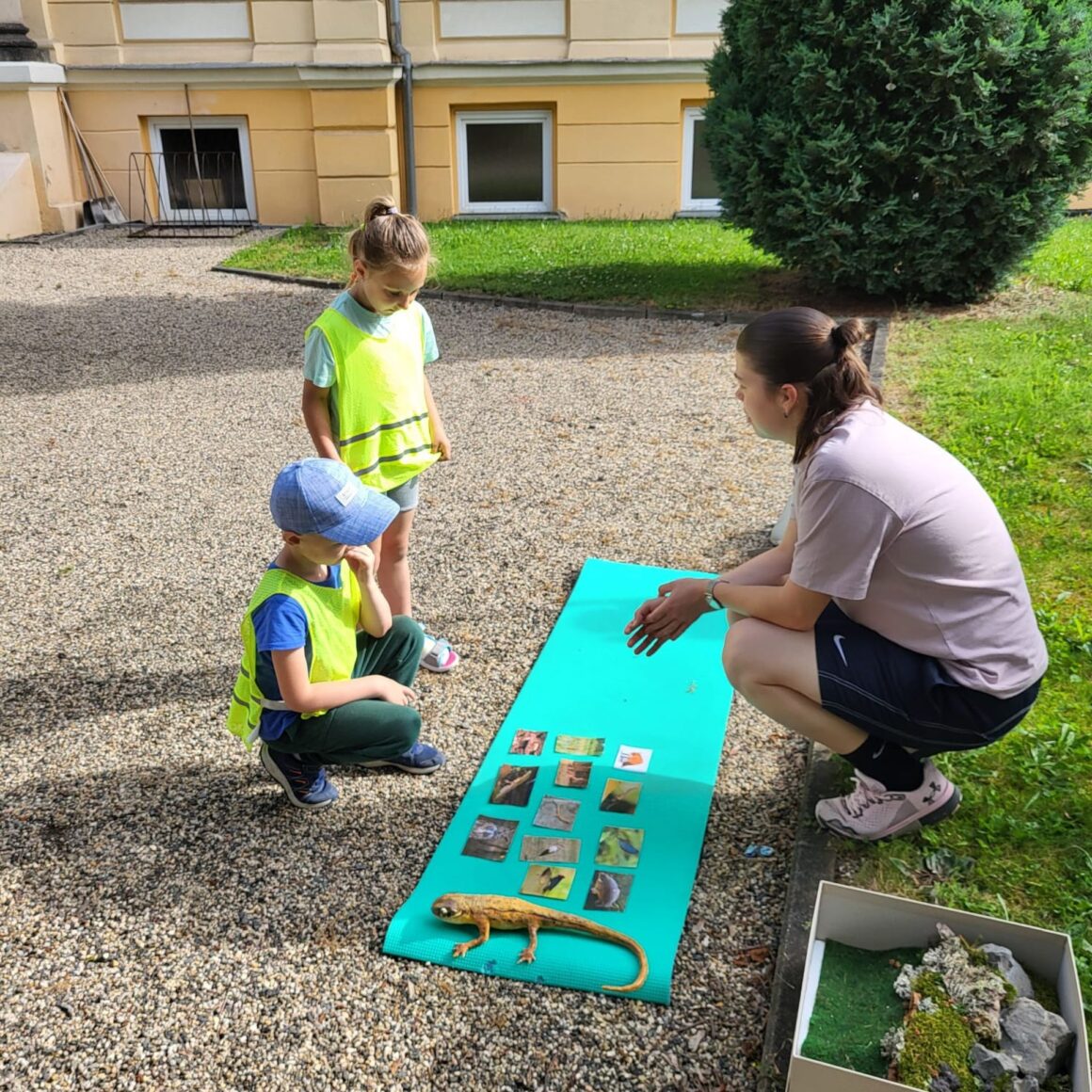 mali_vedci_a_vedkyne_z_ms_ctyrlistek_09 Malí vědci a malé vědkyně z MŠ Hvězdička