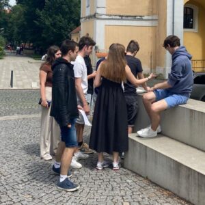 Skoro letní učení dějepisu venku