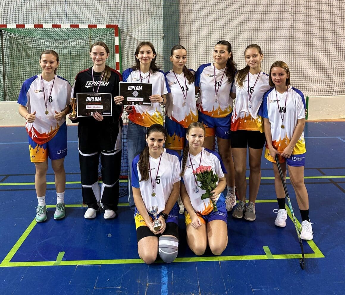 Stříbrné florbalistky