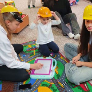 Mezigenerační setkávání: kvinta v MŠ Barvička