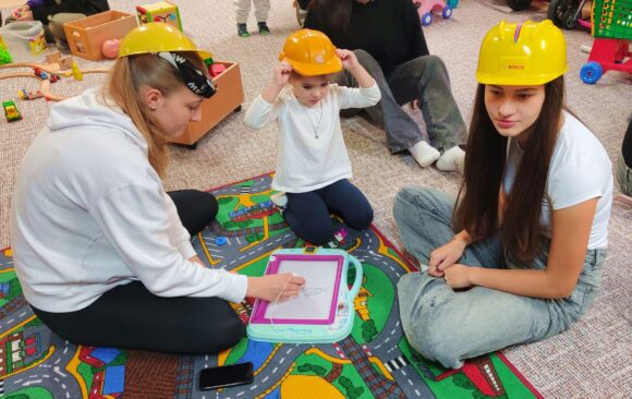 Mezigenerační setkávání: kvinta v MŠ Barvička