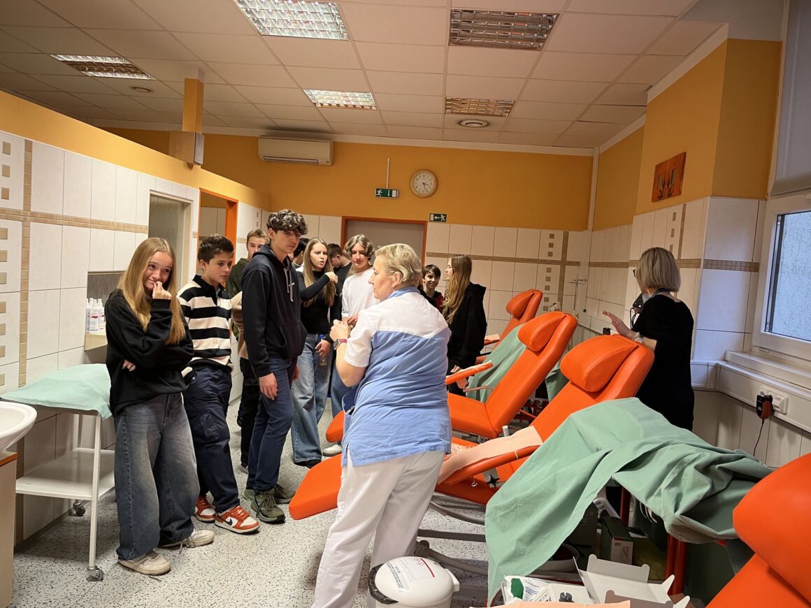 Budoucí lékaři a lékařky v kadaňské nemocnici
