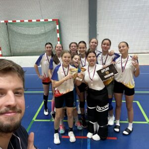 Stříbrné florbalistky