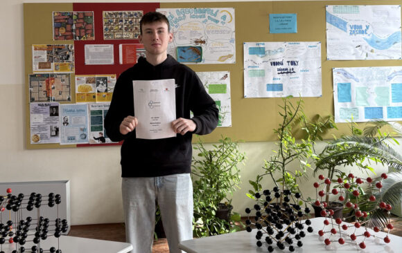Skvělá reprezentace v kraji: Vít Jerie druhý v chemické olympiádě