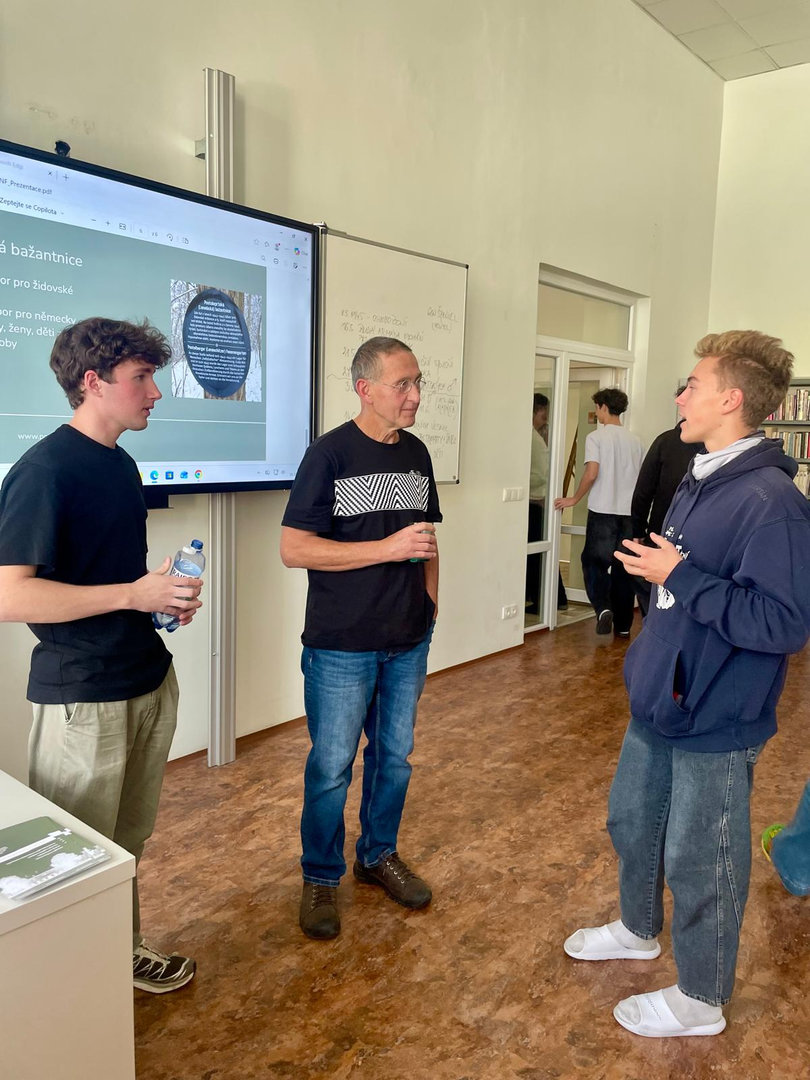 postoloprty_09 Promítání studentského filmu a beseda o Postoloprtech
